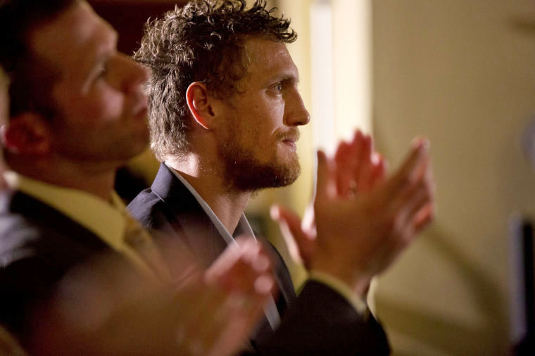 UTA Baseball alumnus Hunter Pence signs with Texas Rangers